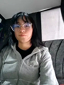 Arielle lov online show from 10/20/25, 11:54