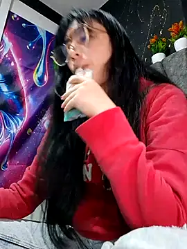 Arielle lov online show from 10/21/25, 11:44