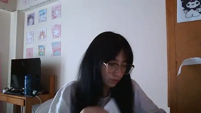 Arielle lov online show from 10/27/25, 04:11