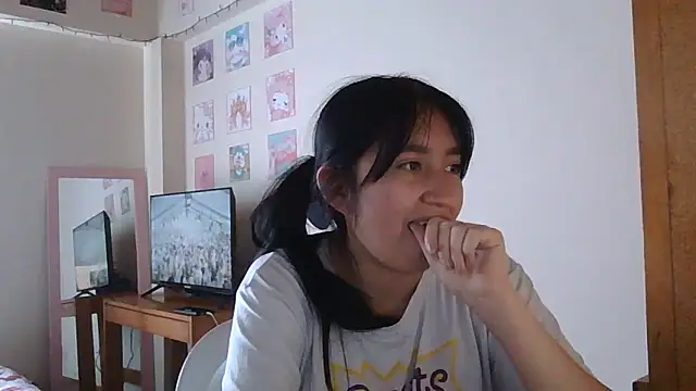 Arielle lov online show from 11/06/25, 05:03