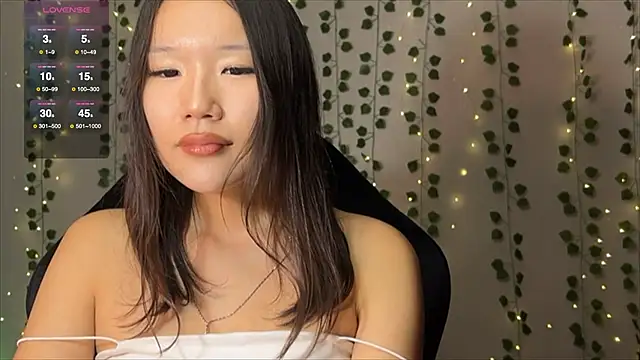 Asian Vi online show from 09/16/25, 08:43