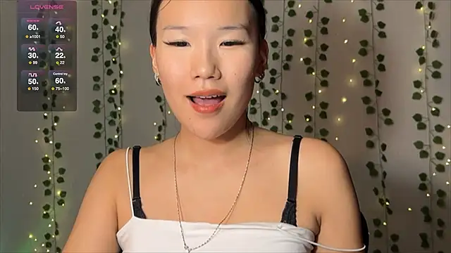 Asian Vi online show from 09/19/25, 10:54