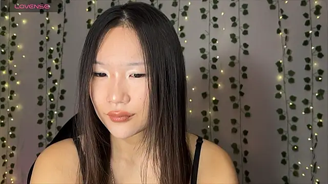 Asian Vi online show from 10/18/25, 02:18