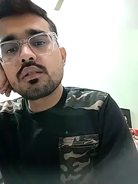 hornypurush online show from 12/02/25, 04:24