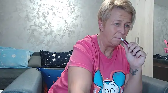 RosesandLillies online show from 02/25/25, 06:09