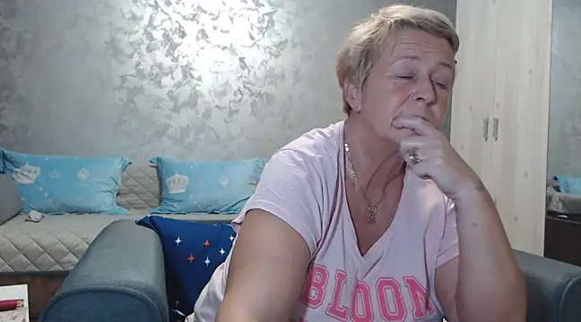 RosesandLillies online show from 03/07/25, 04:55
