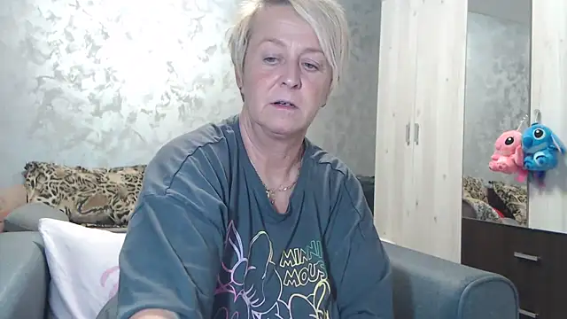 RosesandLillies online show from 10/27/25, 05:28