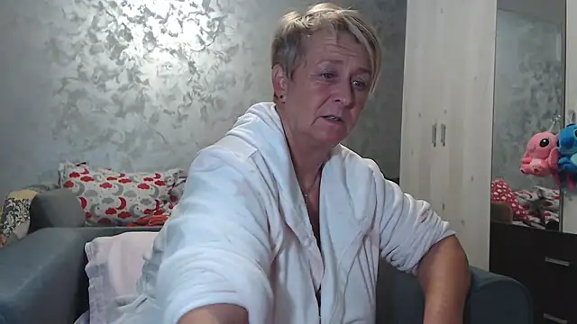 RosesandLillies online show from 11/06/25, 05:25