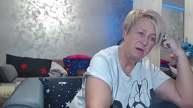 RosesandLillies online show from 03/25/26, 04:46