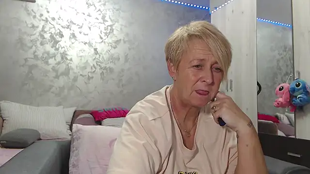 RosesandLillies online show from 04/22/26, 05:58