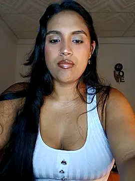 victoria roussee online show from 09/19/25, 04:03