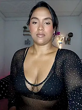 victoria roussee online show from 02/18/26, 04:52