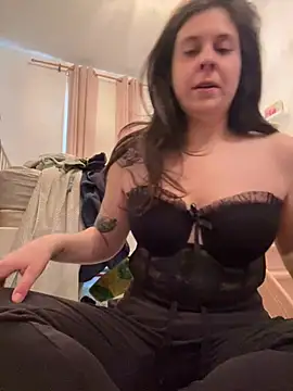 Snapshot of Rosiee69_ chatting on 02/25/25, 04:53 Rosiee69  online show from 02/25/25, 04:53