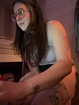 Snapshot of Rosiee69_ chatting on 03/04/25, 10:49 Rosiee69  online show from 03/04/25, 10:49