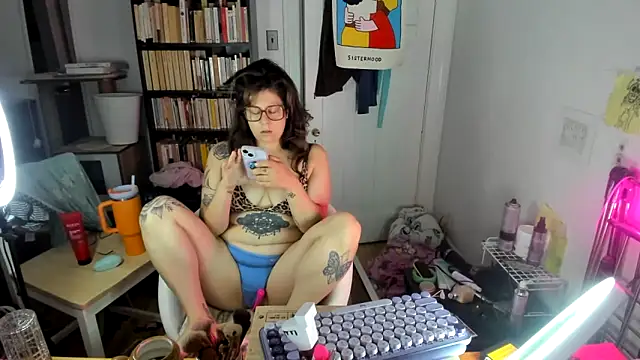 Snapshot of Rosiee69_ chatting on 10/09/25, 11:41 Rosiee69  online show from 10/09/25, 11:41