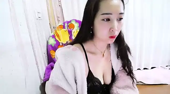 hebe-02 online show from 02/24/25, 12:20