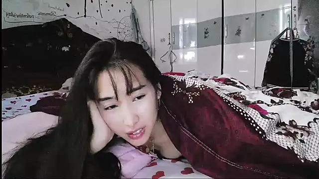 hebe-02 online show from 10/30/25, 01:29