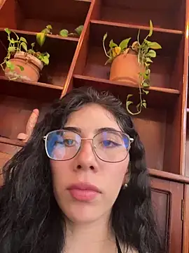 Alice surprise online show from 03/08/25, 08:35