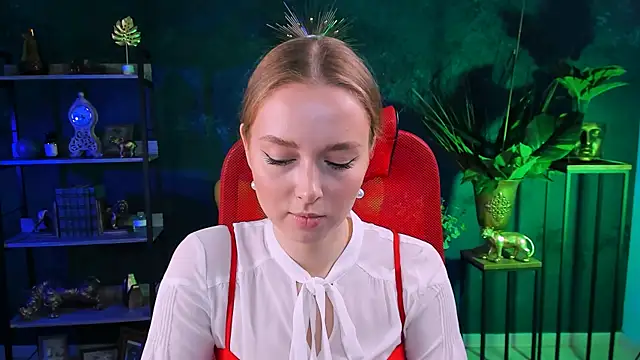 JenniferGraces online show from 02/18/25, 10:38