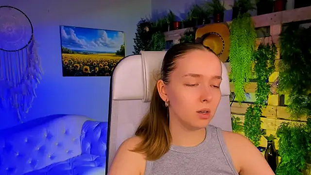 JenniferGraces online show from 10/21/25, 10:27