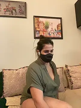 Sexy Madhuri Bhabhi online show from 03/04/25, 10:57