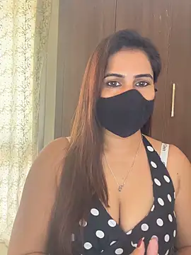 Sexy Madhuri Bhabhi online show from 03/08/26, 06:39