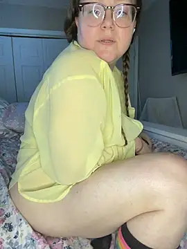 HTXBELLE online show from 03/22/25, 12:25