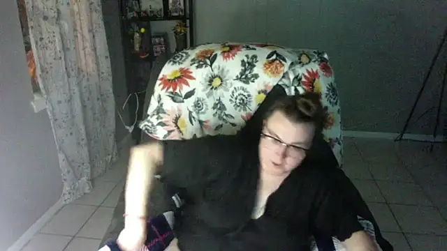 HTXBELLE online show from 10/03/25, 08:55