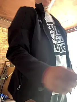 HTXBELLE online show from 01/10/26, 07:15