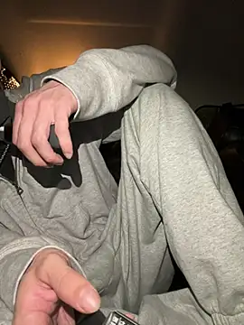 Snapshot of chiba_chan chatting on 03/20/25, 12:00 chiba chan online show from 03/20/25, 12:00