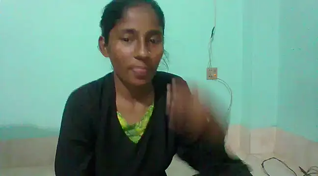 Snapshot of SEXY-boudi43 chatting on 02/17/25, 12:38 SEXY-boudi43 online show from 02/17/25, 12:38