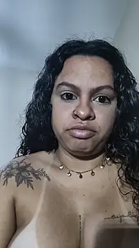 amandinhamorena online show from 10/24/25, 03:52