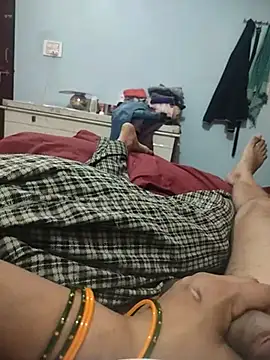 Snapshot of indian_couple4 chatting on 03/03/25, 06:44 indian couple4 online show from 03/03/25, 06:44