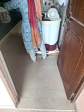 Snapshot of indian_couple4 chatting on 09/10/25, 10:15 indian couple4 online show from 09/10/25, 10:15