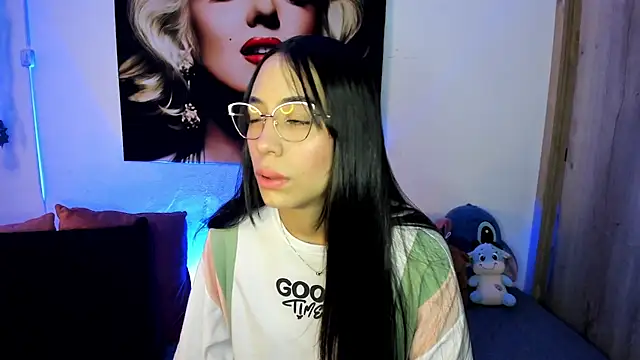 TANIA 06 online show from 11/23/25, 01:11