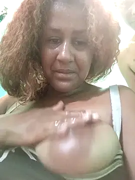 Snapshot of shirlihot chatting on 11/16/25, 05:29 shirlihot online show from 11/16/25, 05:29