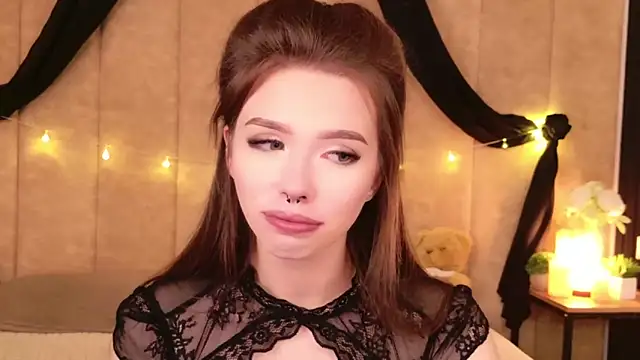 Sierra Fane online show from 10/19/25, 05:52