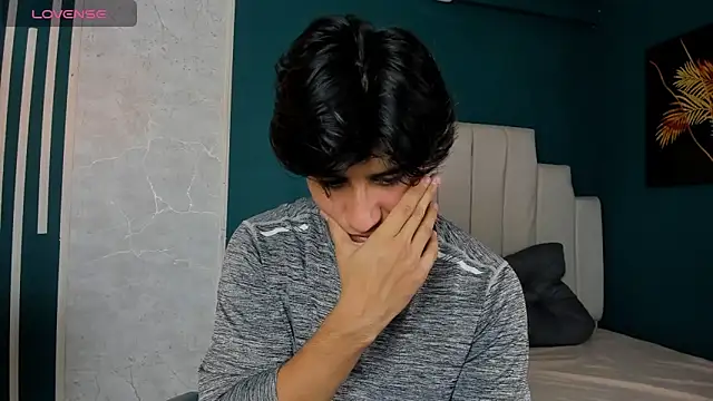 Allex Cano online show from 04/22/26, 04:04