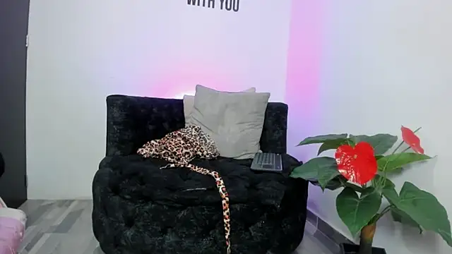 Zamira Taylor online show from 03/07/25, 01:53