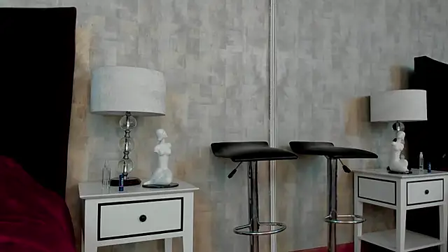 NahomyCarther online show from 01/13/26, 02:50