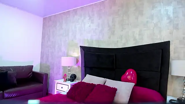 NahomyCarther online show from 03/11/26, 04:57