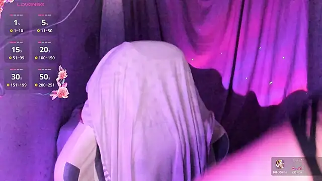 Snapshot of brii69 chatting on 10/22/25, 02:34 brii69 online show from 10/22/25, 02:34