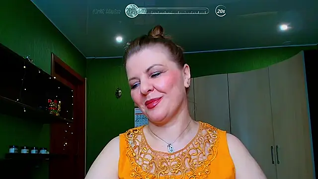 Snapshot of VeronikawGold chatting on 06/15/26, 08:00 VeronikawGold online show from 06/15/26, 08:00