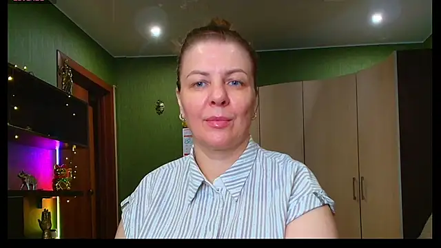 Snapshot of VeronikawGold chatting on 07/06/26, 07:27 VeronikawGold online show from 07/06/26, 07:27