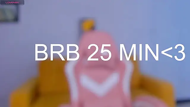 Snapshot of KristinMoore chatting on 03/18/25, 12:25 KristinMoore online show from 03/18/25, 12:25