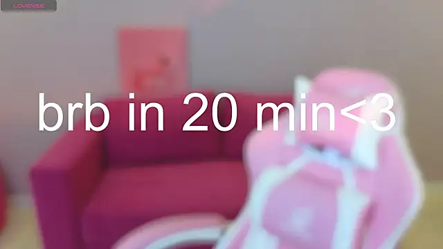 Snapshot of KristinMoore chatting on 03/22/25, 04:45 KristinMoore online show from 03/22/25, 04:45