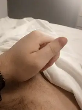 Snapshot of Aagirlikli chatting on 02/20/25, 06:50 Aagirlikli online show from 02/20/25, 06:50