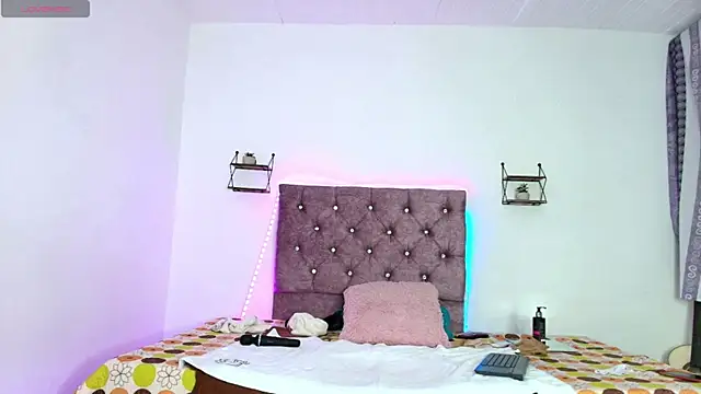 Rousemilf4u online show from 04/25/26, 11:13