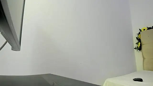 Snapshot of MICHAEL_AND_SHARON chatting on 02/25/25, 02:14 MICHAEL AND SHARON online show from 02/25/25, 02:14