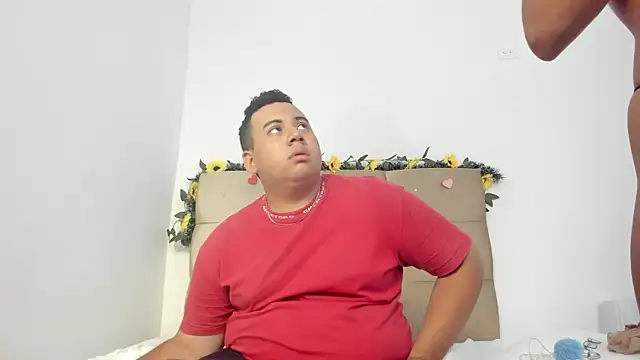 Snapshot of MICHAEL_AND_SHARON chatting on 02/27/25, 05:45 MICHAEL AND SHARON online show from 02/27/25, 05:45